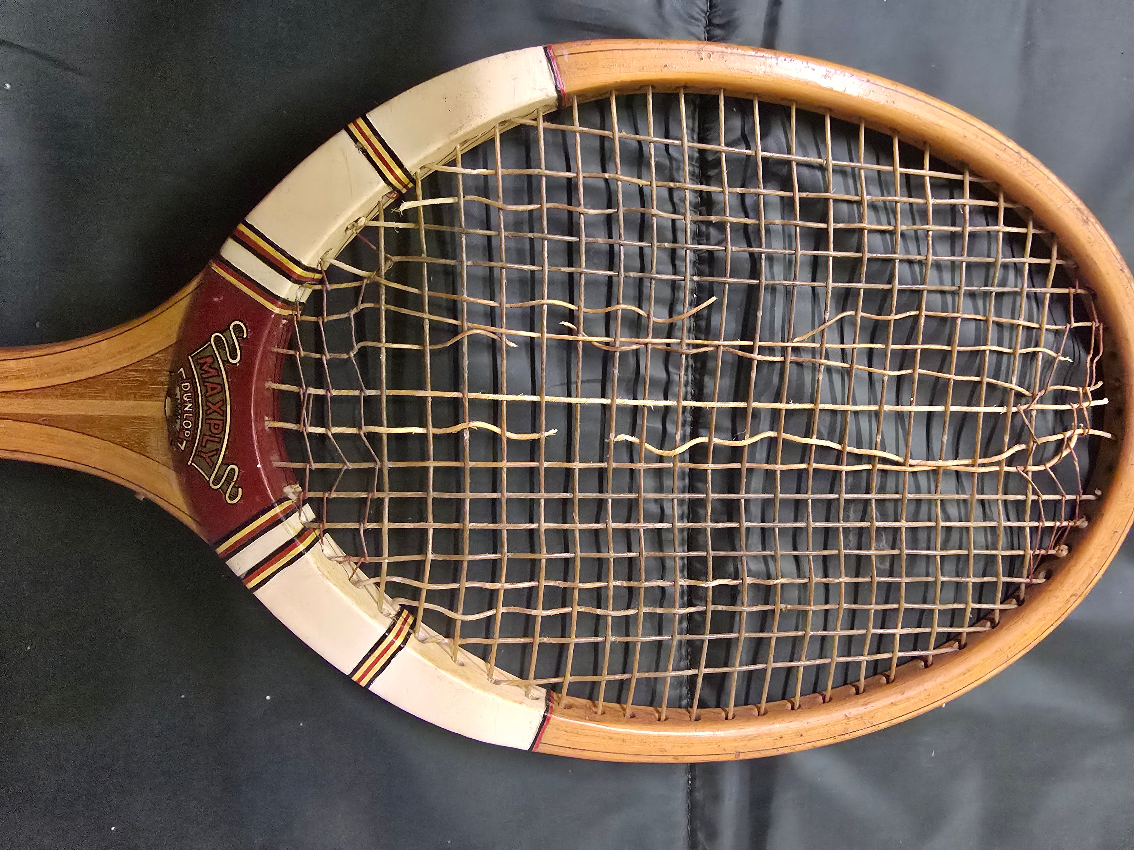 DUNLOP MAXPLY FORT TENNIS RACKET (Copy)